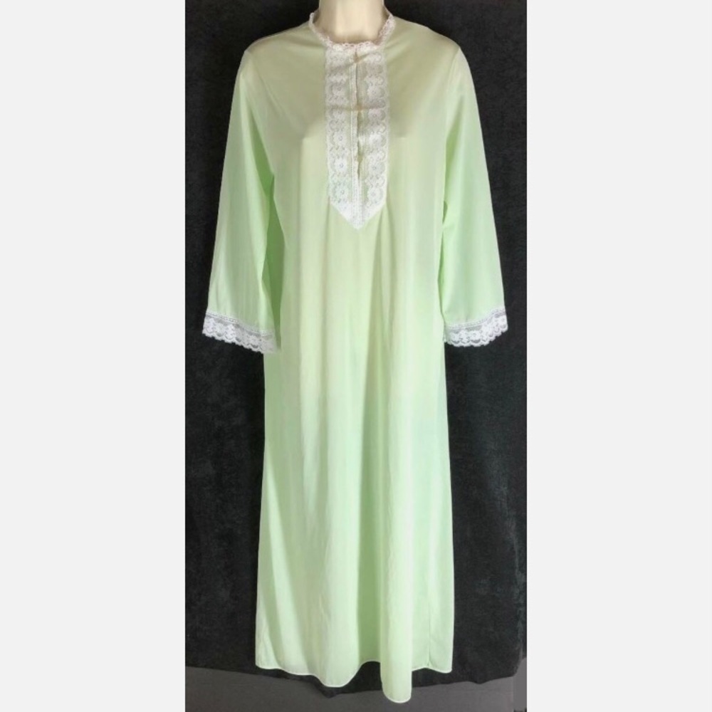 Vintage Sears gown sz 36 M 100% Nylon Lace Bib Front Maxi Mint Green